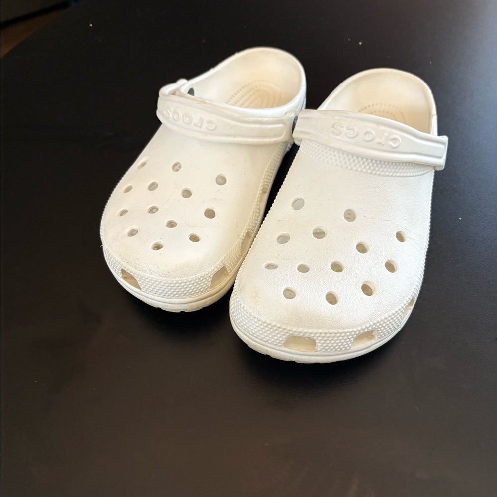 Crocs women’s white size 9